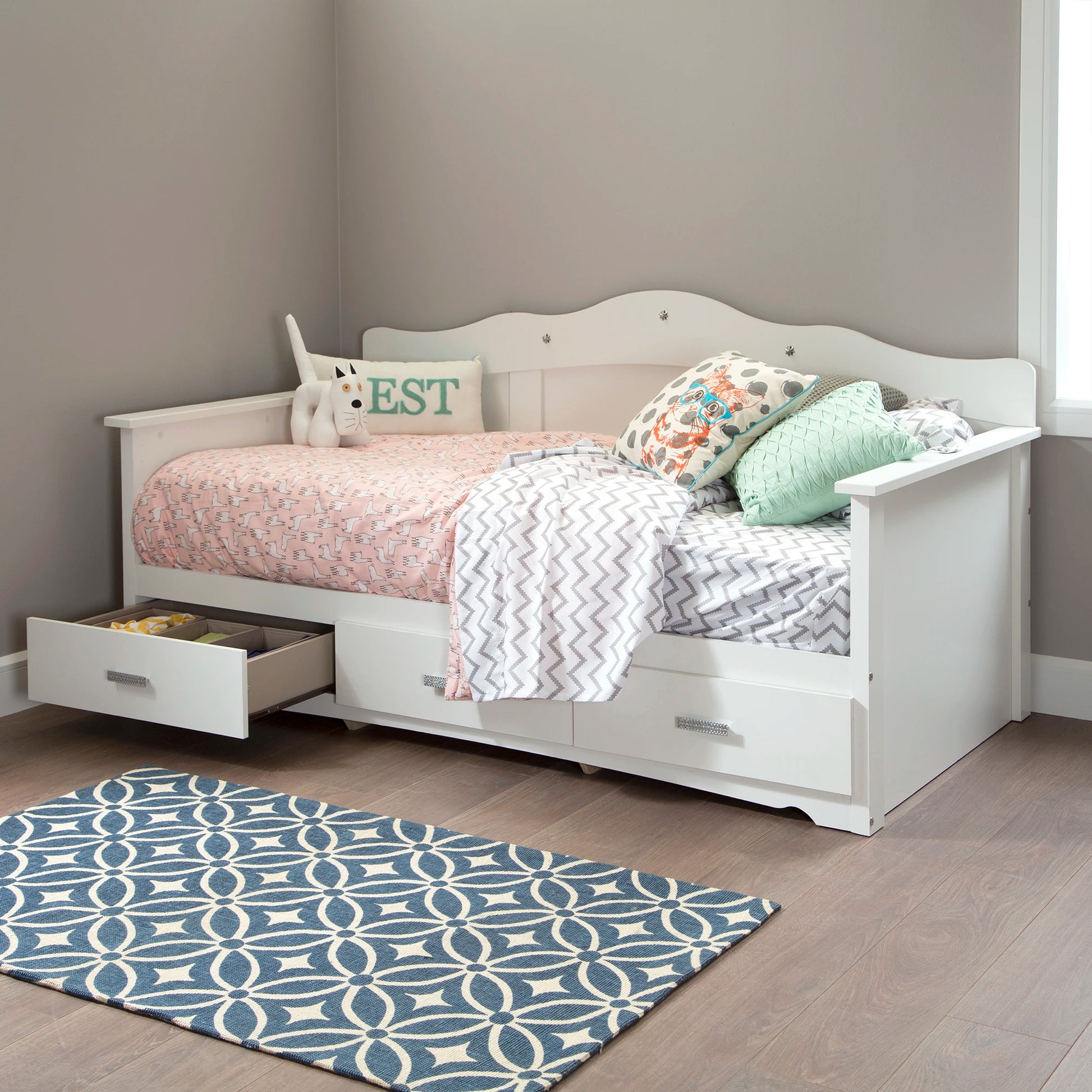 Girls white daybed best sale