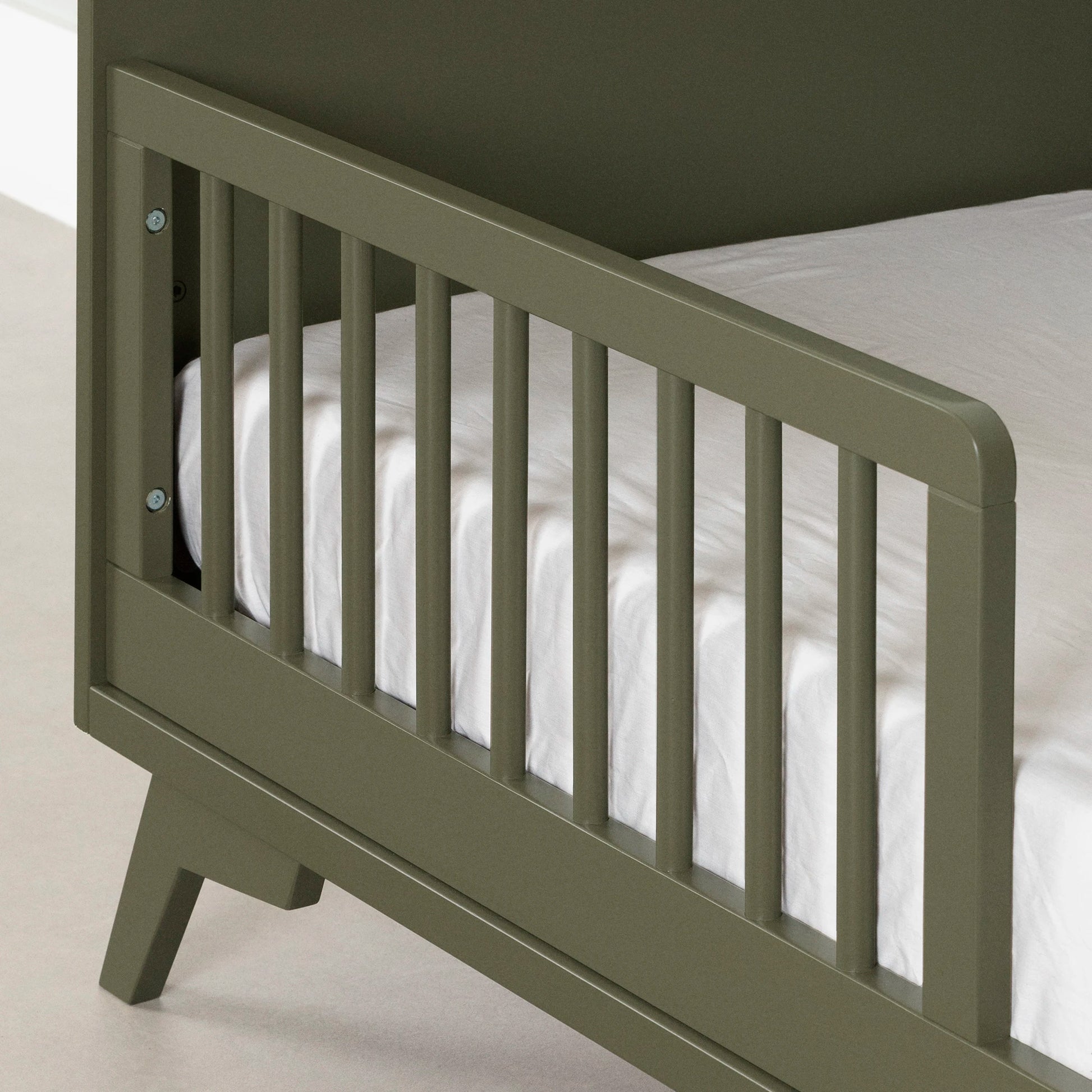 Baby cot adjustable height best sale