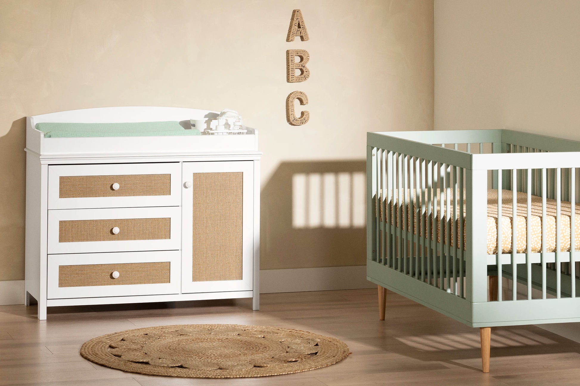 Baby drawers and change table best sale